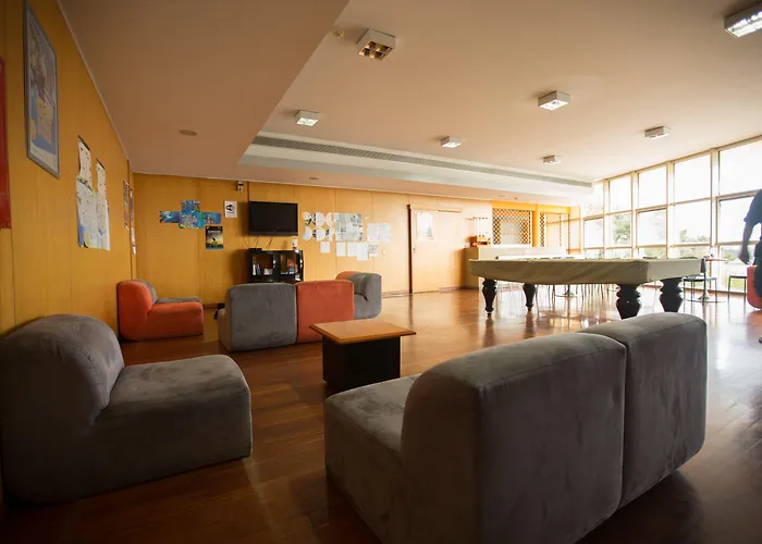 Hi Porto - Pousada De JuventudeHostal